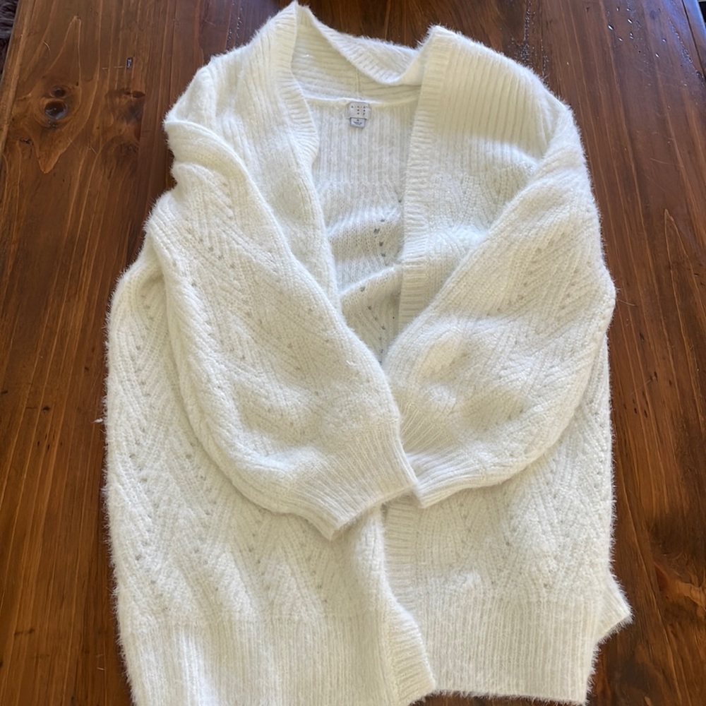 Like new sweater cardigan